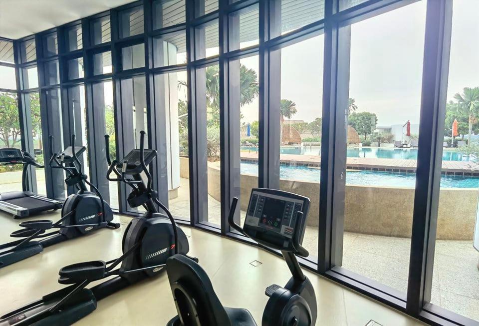 1519 Almas Suites Seaview Sunrise Netflix By Stay 누사자야 외부 사진